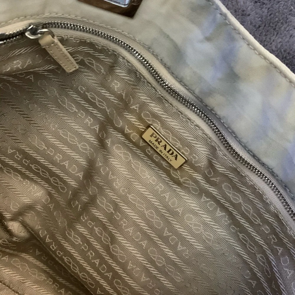 Auth Cream Prada medium shoulder bag - Picture 10 of 13